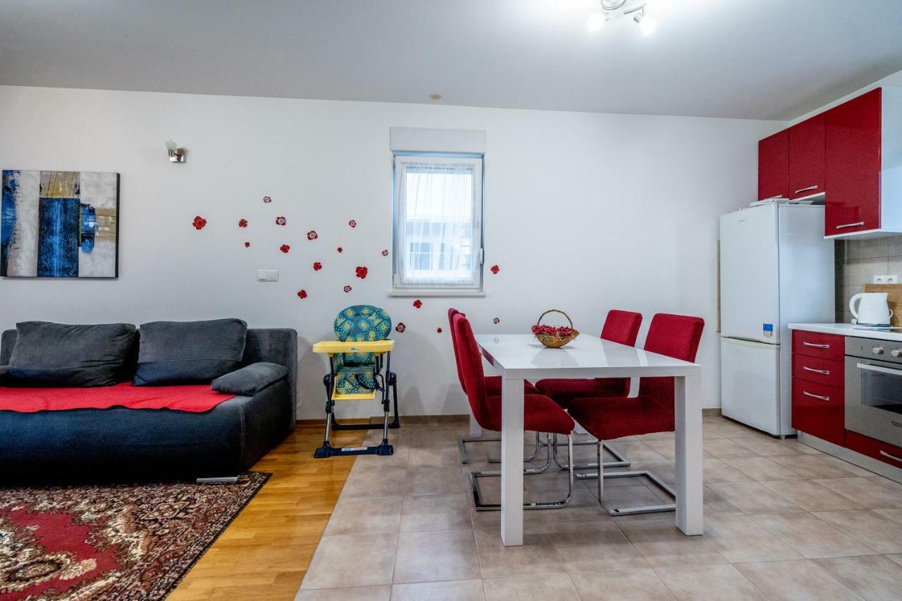 Apartments Adriatic - Split Stobrec Exterior photo
